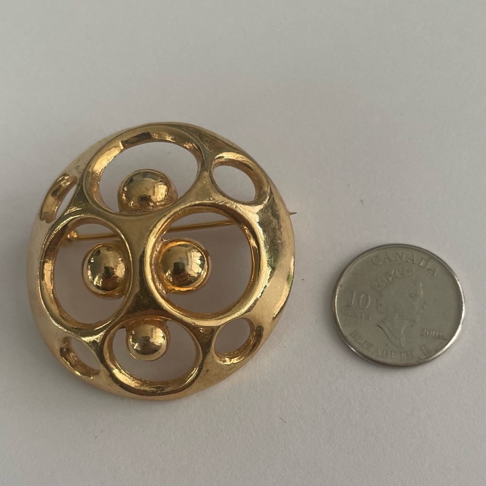 Elegant Gold Tone Brooch Modernist